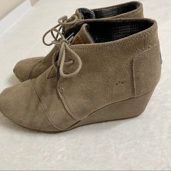 Toms Tan Lace Up Chukka Ankle Wedge Boots Booties 9 Women - Picture 4 of 8